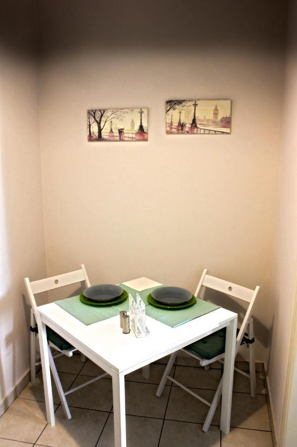 Central Apartment At Koukaki Area Aten Exteriör bild